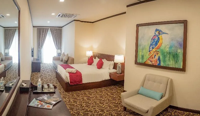 Oyo Home 44077 The Platinum Hotel & Suites- King Malacca 4*,  Malásia