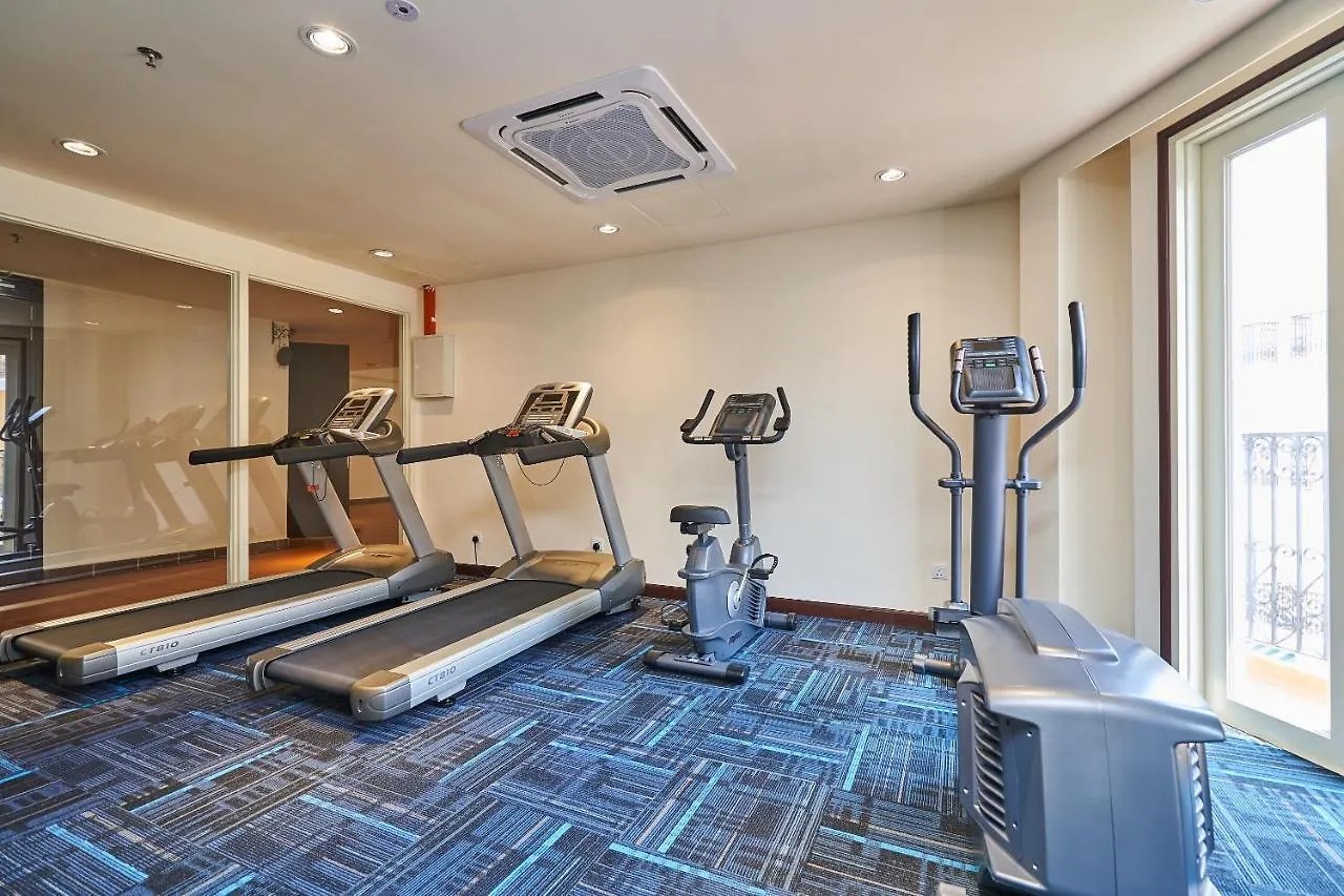 Oyo Home 44077 The Platinum Hotel & Suites- King Malacca